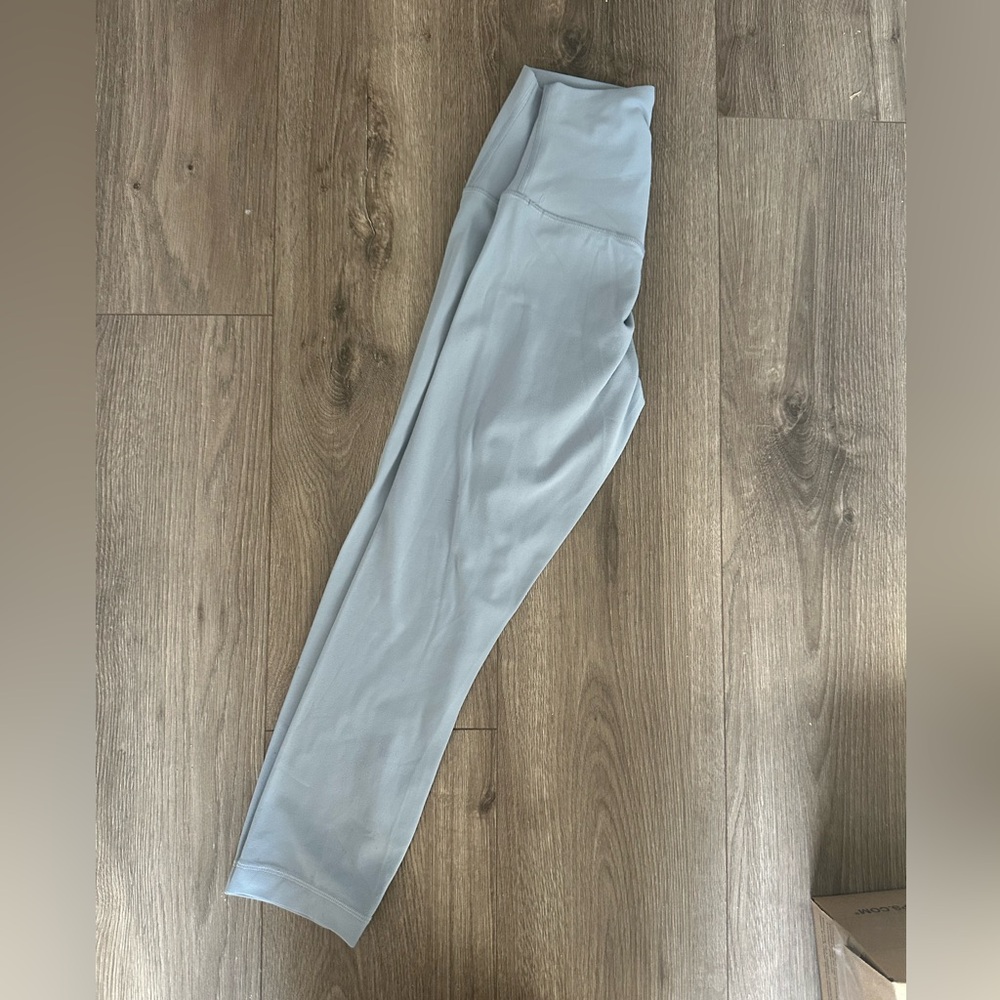 lululemon light blue high-rise leggings with center back logo - Picture 6 of 14